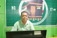 Kasman Datunugu di Sekretariat DPC PPP Kabupaten Bolmut (Foto: Dolvin/asumsi.id)