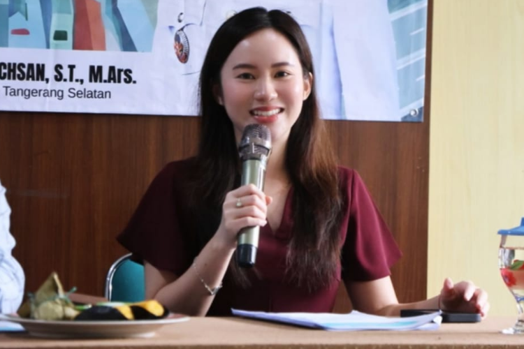 Wakil Ketua DPRD Tanggerang Selatan Maria Teresa Suhardja.