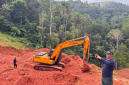 Foto: Ekskavator yang diamankan petugas di lokasi dugaan pertambangan emas tanpa izin (PETI) dalam kawasan Hutan Produksi Terbatas Mobungayom, Bolaang Mongondow.